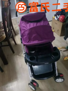 婴儿车  100元