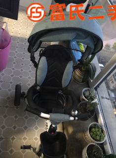 二手婴儿车  200元