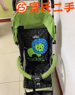 婴儿车  100元