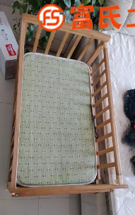 没怎么用的婴儿实木床  100元