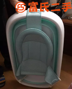 宝宝浴盆  45元