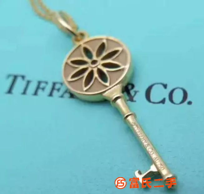 柏威年附近出售钻石、低价出售品牌饰品