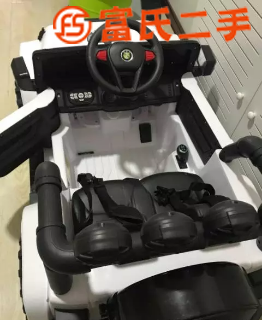 遥控电动汽车  240元