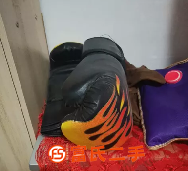 拳击手套