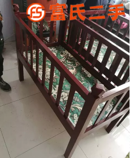 婴儿床，纯实木，全新未用，150元