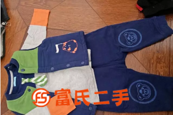 出售儿童衣服鞋子  30元