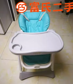 贝易儿童餐桌  160元