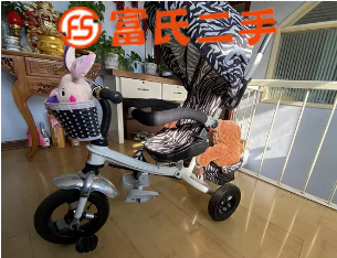 儿童4轮推车和3轮自行车  120元
