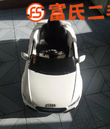 儿童电动汽车  300元