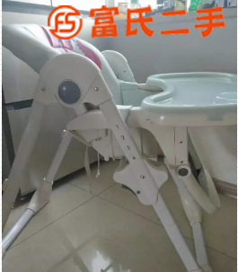 儿童餐椅  150元