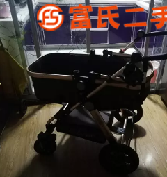 婴儿推车  150元