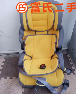 儿童小饭桌。安全座椅  100元