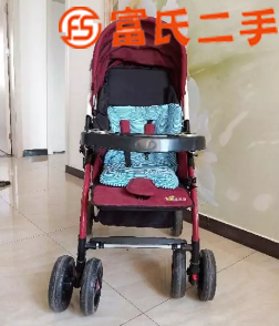 9成新婴儿推车  200元
