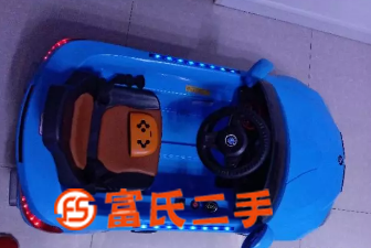 儿童摇摆电动汽车  500元