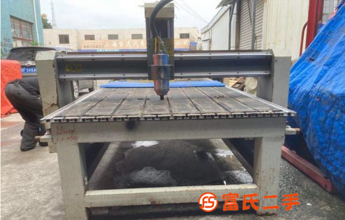 低价出售二手1224雕刻机适合广告木工材料加工