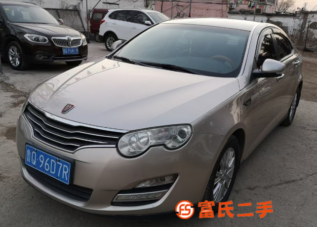 荣威550 2013款 1.8 手自一体 DVVT 经典版豪