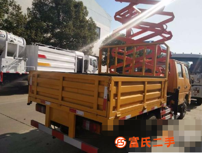 江铃顺达10米剪叉式升降平台车厂家低价直销