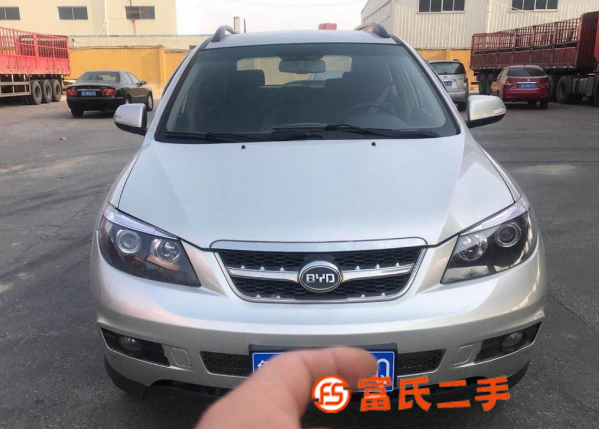  比亚迪S6 2011款 2.0 手动 豪华型 