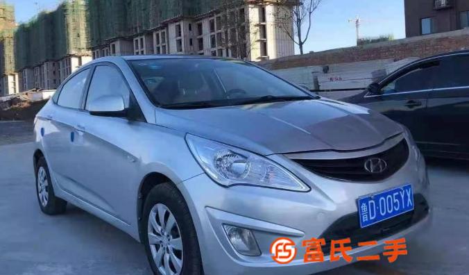 现代 瑞纳 2010款 瑞纳-三厢 1.4 手动 GLS 豪
