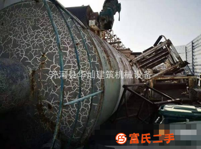 急售处理1个100吨水泥仓!出售4个150吨水泥罐!