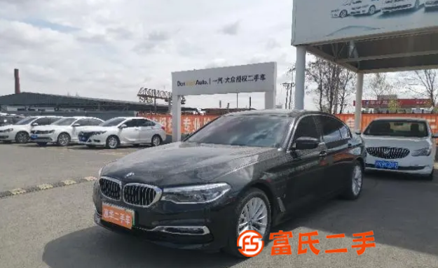 宝马 宝马5系 2019款 530Le 2.0T 手自一体 
