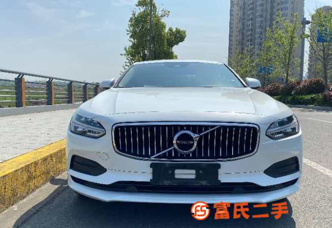 沃尔沃S90 2018款 2.0T 手自一体 T4 智逸版