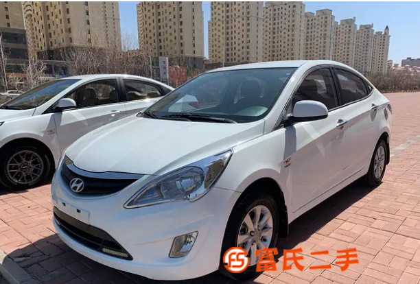 现代 瑞纳 2010款 瑞纳-三厢 1.4 手动 GLS 豪 