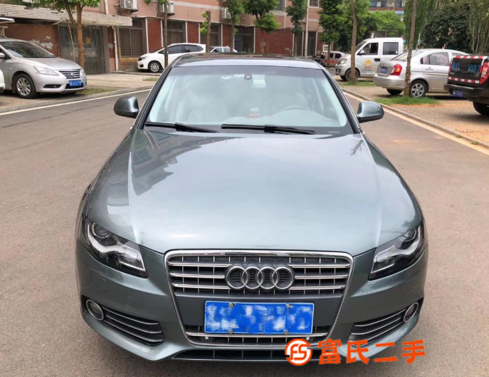 奥迪A4 2009款 A4L 2.0TFSI 无级