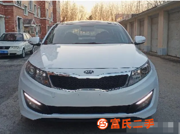 起亚 起亚K5 2014款 2.0 手自一体 PREMIUM 