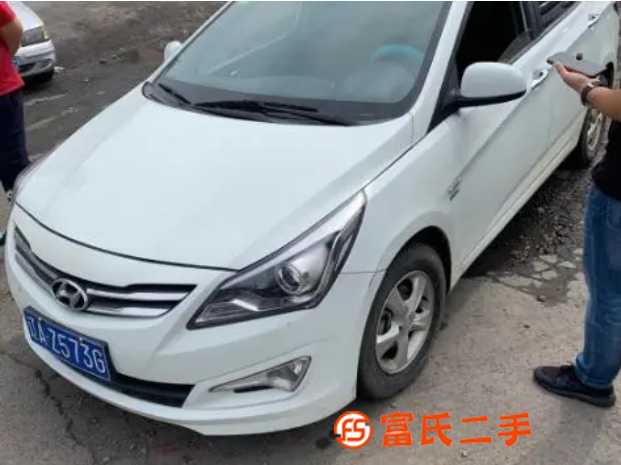 现代 瑞纳 2014款 1.4 自动 GLS 智能型 