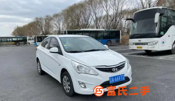 现代 瑞纳 2010款 瑞纳-三厢 1.4 手动 GS 舒适 