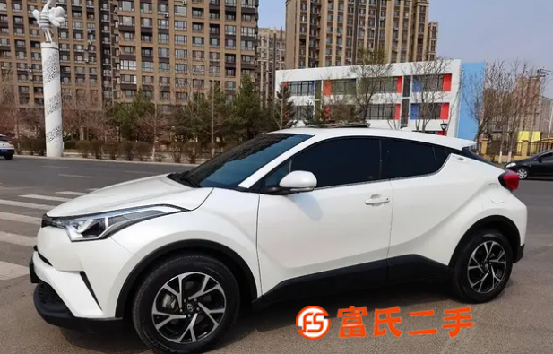 丰田C-HR 2020款 2.0 无级 酷跑领先版 