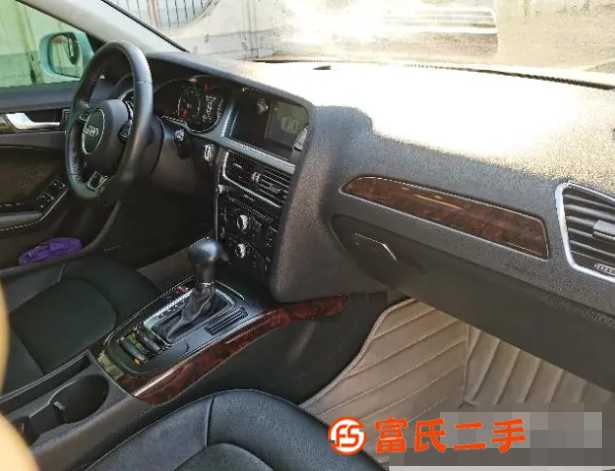 奥迪 奥迪A4 2013款 A4L 2.0TFSI 无级 3 