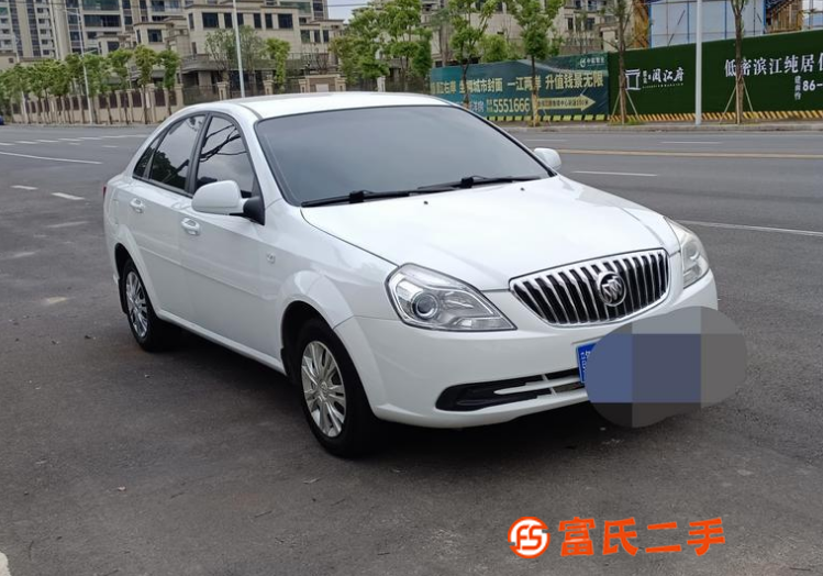 别克凯越轿车 