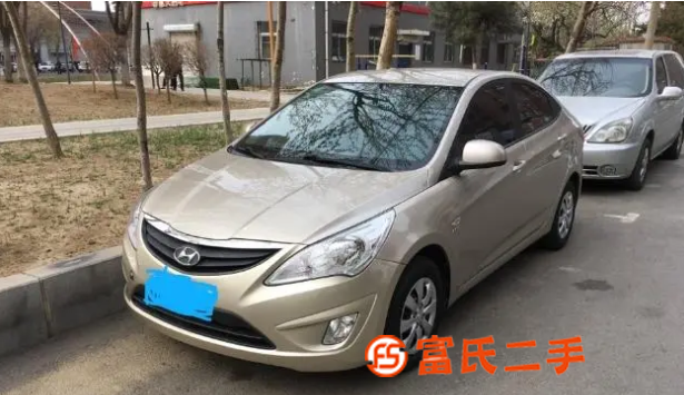 现代 瑞纳 2010款 瑞纳-三厢 1.4 手动 GLS 豪