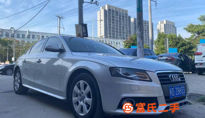 奥迪A4 2011款 A4L 2.0TFSI 无级 132k 