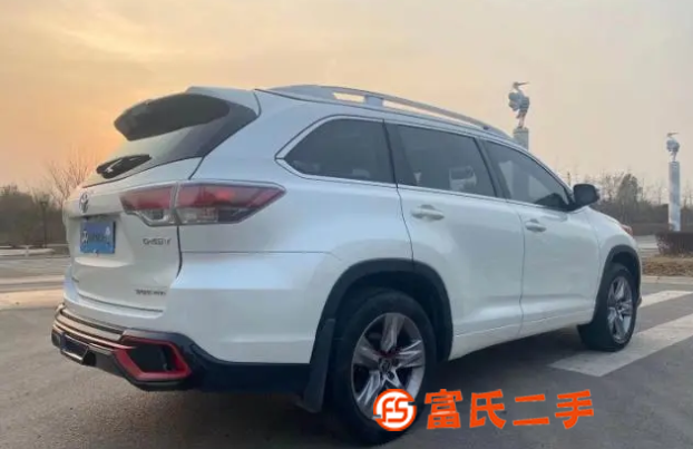丰田 汉兰达 2017款 2.0T 手自一体 四驱豪华版7座 