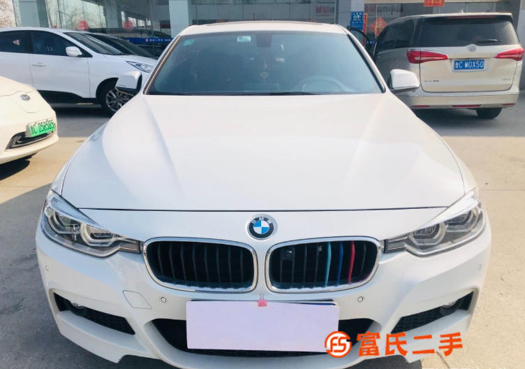 宝马3系 2019款 320i 2.0T 手自一体 M运动套