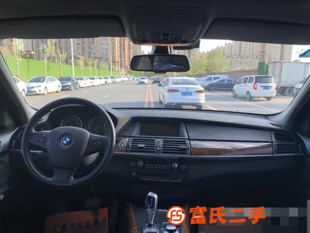 宝马X5 2010款 X5 3.0si 3.0 手自一体 尊 
