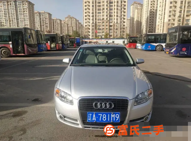 奥迪A4 2007款 2.0TFSI 无级 豪华型