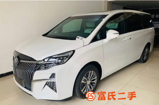 别克GL8 2020款 GL8 陆上公务舱 2.0T 手自一 