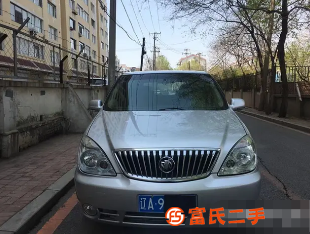 别克GL8 2013款 GL8 商务车 2.4 手自一体 经