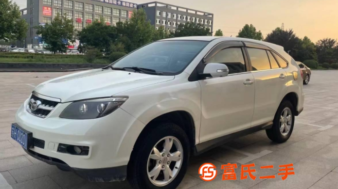比亚迪S6 2014款 2.0 手动 精英型 