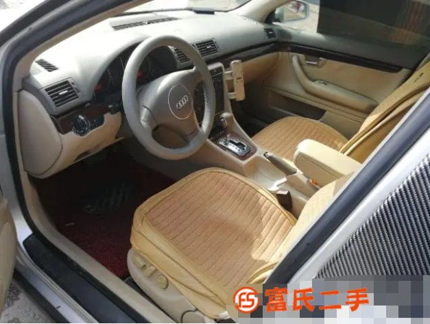 奥迪 奥迪A4 2004款 1.8T 无级 标准型 