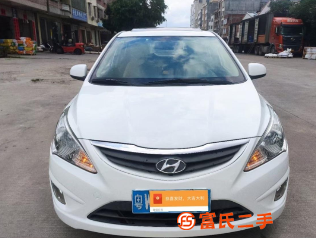 现代 瑞纳 2010款 瑞纳-三厢 1.4 自动 GLS 豪 