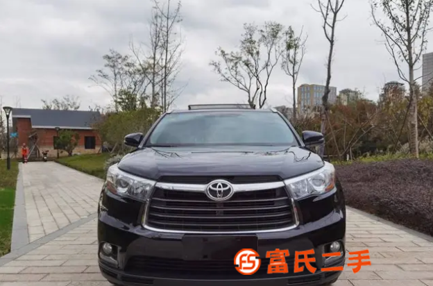 丰田 汉兰达 2015款 2.0T 手自一体 两驱豪华版7座 
