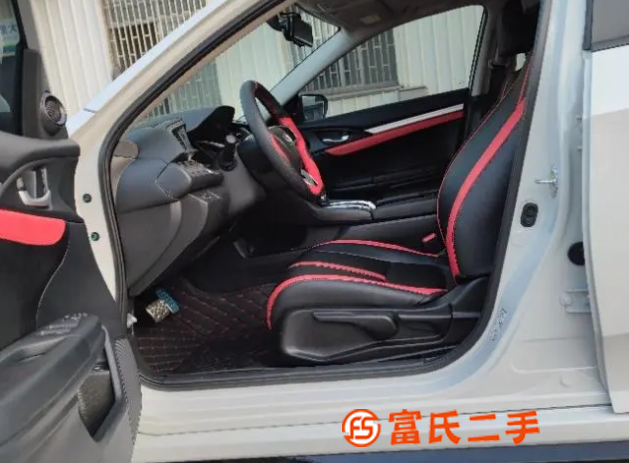 本田 思域 2019款 1.5T 无级 220TURBO 燃