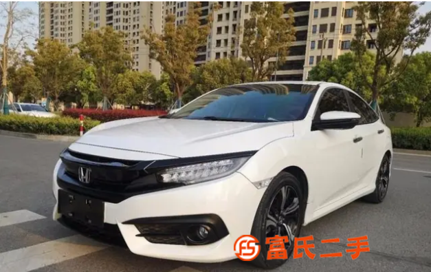 本田 思域 2016款 1.5T 无级 220TURBO 尊 