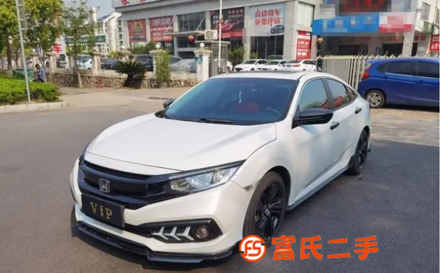 本田 思域 2019款 1.5T 无级 220TURBO 燃