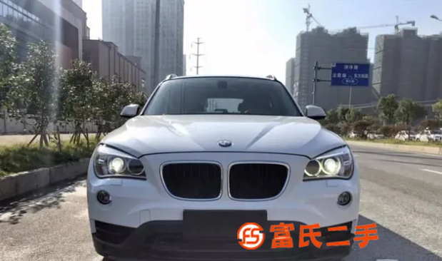 宝马X1 2015款 X1 xDrive20i 2.0T 手 